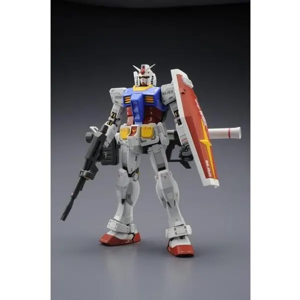 MG 1/100 RX-78-2 ガンダムVer.3.0(1)
