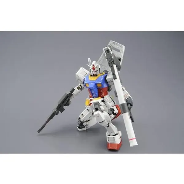 MG 1/100 RX-78-2 ガンダムVer.3.0(2)